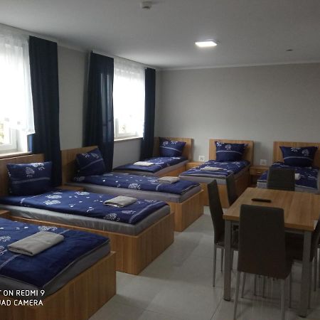 Albergue Czerwony Szafir Grodzisk Grodzisk Mazowiecki Exterior foto