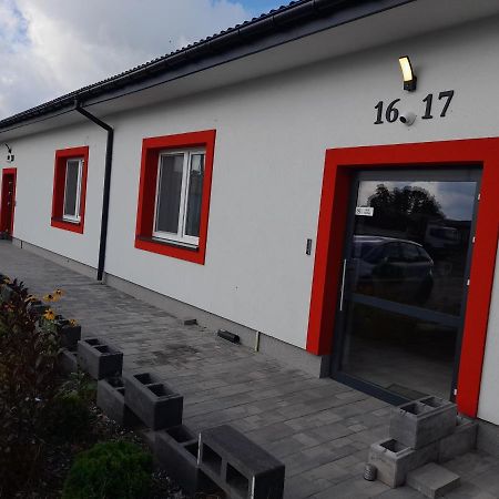 Albergue Czerwony Szafir Grodzisk Grodzisk Mazowiecki Exterior foto